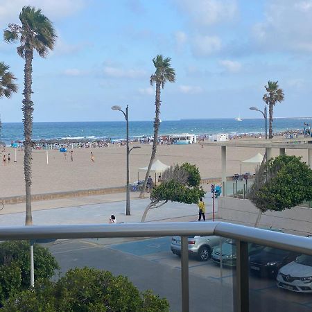 Alojamiento En Primera Linea De Playa Con Wifi Lägenhet Valencia Exteriör bild