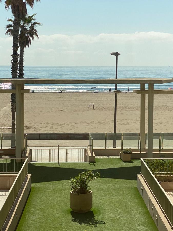 Alojamiento En Primera Linea De Playa Con Wifi Lägenhet Valencia Exteriör bild